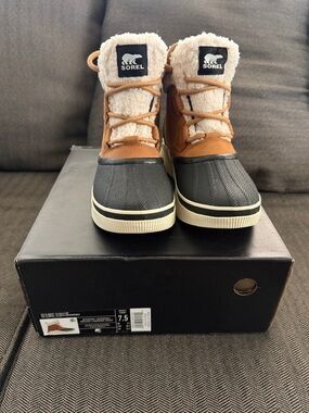 Sorel Brown Black & Cream Cozy Winter Lace-Up Boots